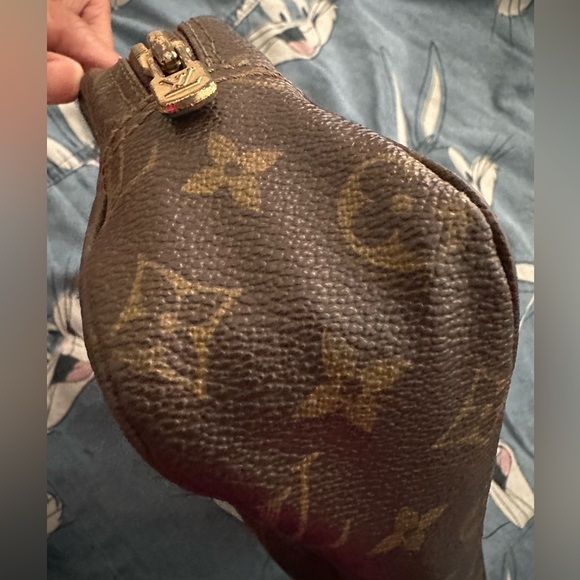 Authentic Vintage Monogram Pouch Louis Vuitton Toiletry 23 - Picture 4 of 14